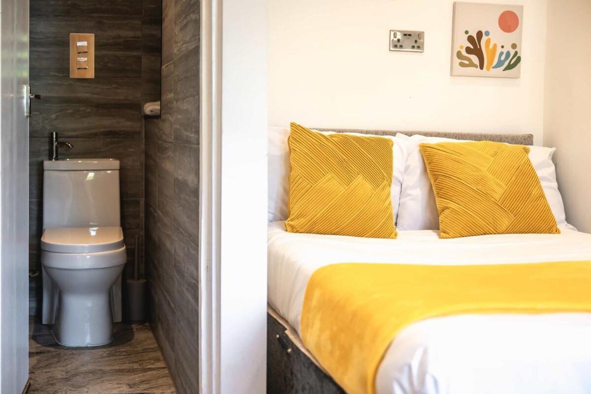 Modern Spacious 4 Bedroom 3 Bathroom House By Trinity Short Term Lets & Serviced Apartment Cambridge (Cambridgeshire)