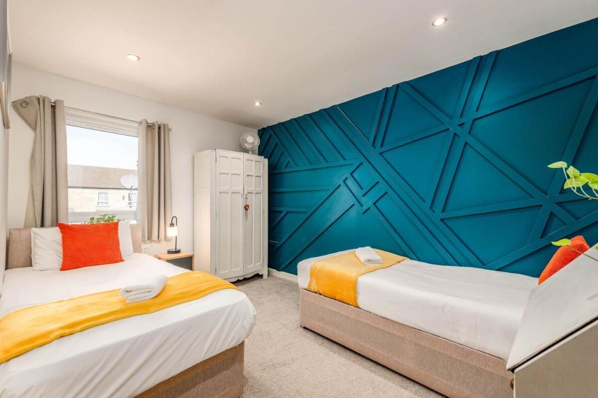 Modern Spacious 4 Bedroom 3 Bathroom House By Trinity Short Term Lets & Serviced Apartment Cambridge (Cambridgeshire)